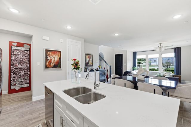 215 Suma Drive, Euless, TX 76040