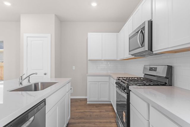 242 Orchard Laurel Drive, Alvin, TX 77511