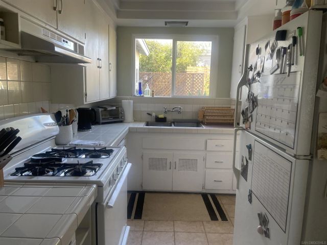 4511 Santa Monica Ave, San Diego, CA 92107