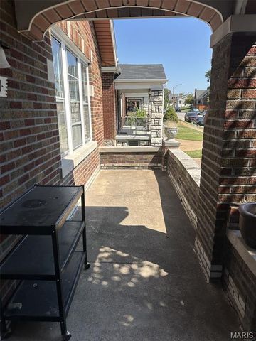 5701 Gresham Avenue, St Louis, MO 63109
