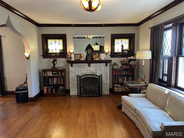 5701 Gresham Avenue, St Louis, MO 63109