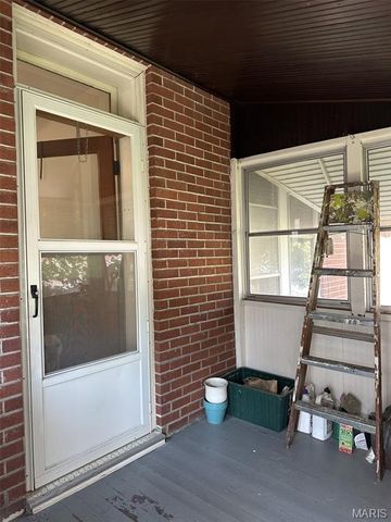 5701 Gresham Avenue, St Louis, MO 63109