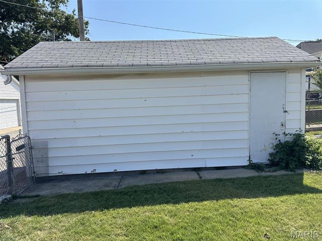 5701 Gresham Avenue, St Louis, MO 63109