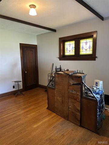 5701 Gresham Avenue, St Louis, MO 63109