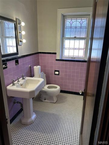 5701 Gresham Avenue, St Louis, MO 63109