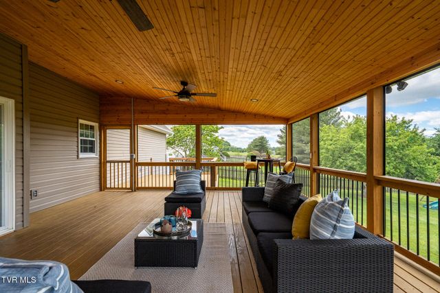 127 Jack Martin Lane, Gray, TN 37615