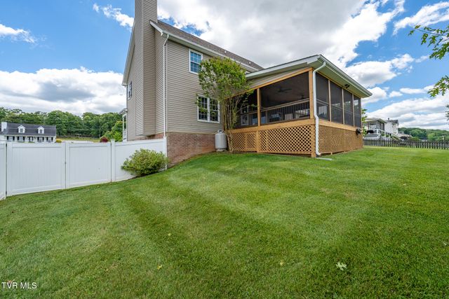 127 Jack Martin Lane, Gray, TN 37615