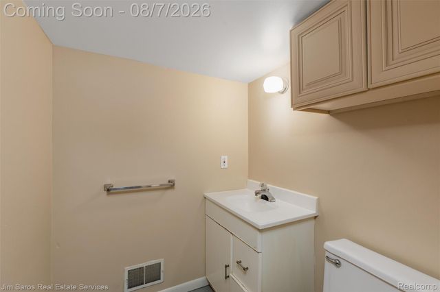 641 Fisher Road, Grosse Pointe, MI 48230