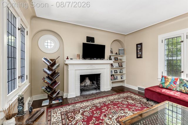 641 Fisher Road, Grosse Pointe, MI 48230