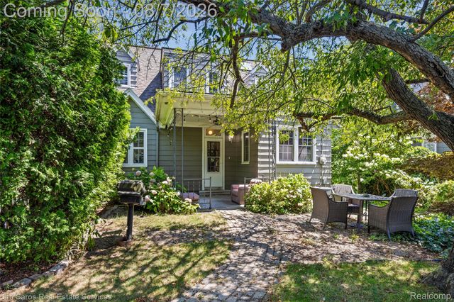 641 Fisher Road, Grosse Pointe, MI 48230