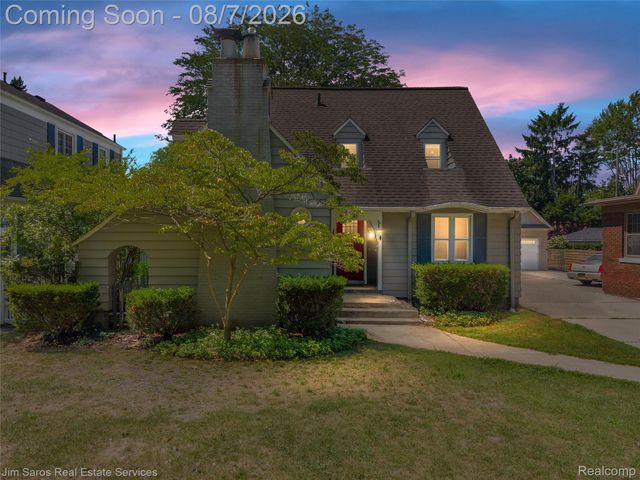 641 Fisher Road, Grosse Pointe, MI 48230