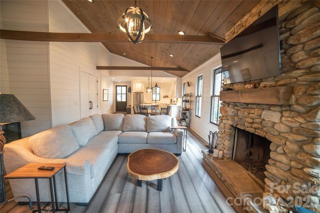 2004 Fergusons Folly Drive, Nebo, NC 28761