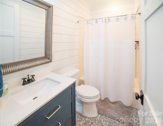 2004 Fergusons Folly Drive, Nebo, NC 28761