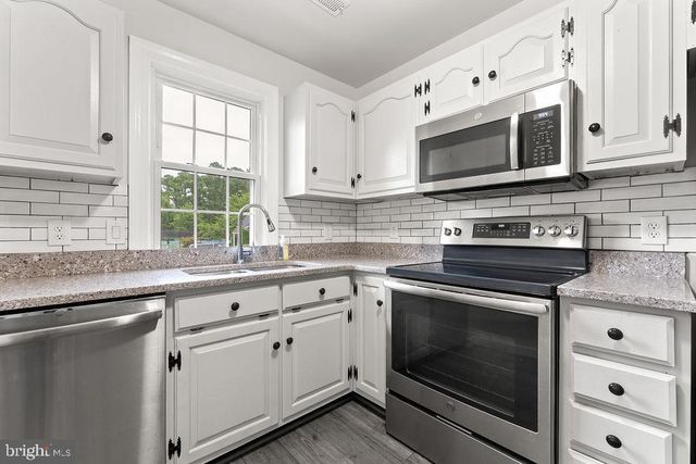 1424 KENMORE AVE, Fredericksburg, VA 22401