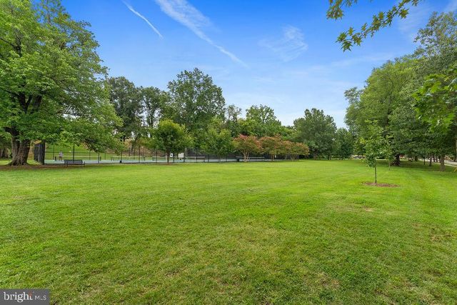1424 KENMORE AVE, Fredericksburg, VA 22401