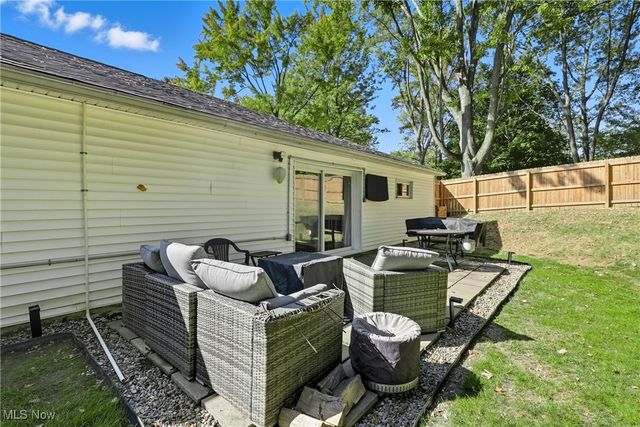 2043 Conwill Road, Stow, OH 44224