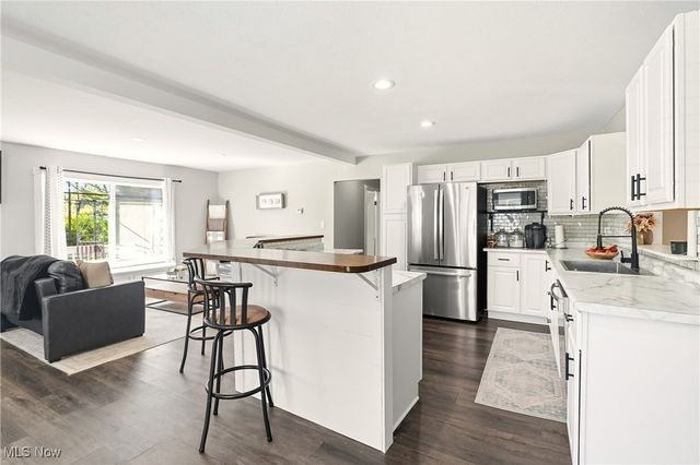 2043 Conwill Road, Stow, OH 44224