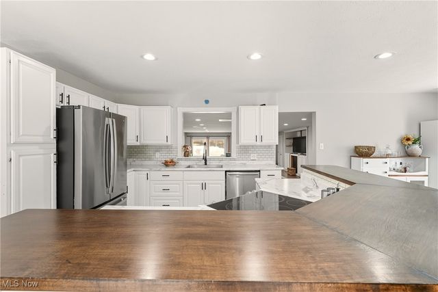 2043 Conwill Road, Stow, OH 44224