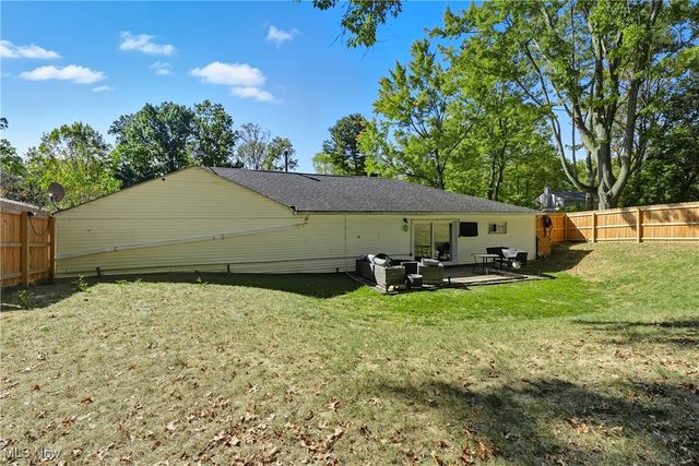 2043 Conwill Road, Stow, OH 44224