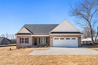 275 Lenalan Drive, Lexington, NC 27295