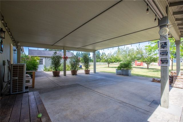 10548 179th Avenue SW, Rochester, WA 98579