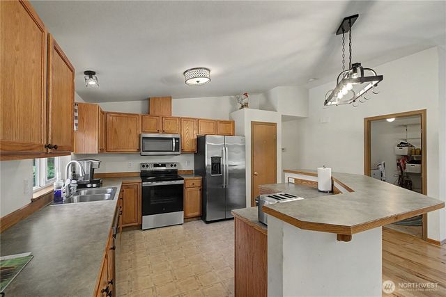 10548 179th Avenue SW, Rochester, WA 98579