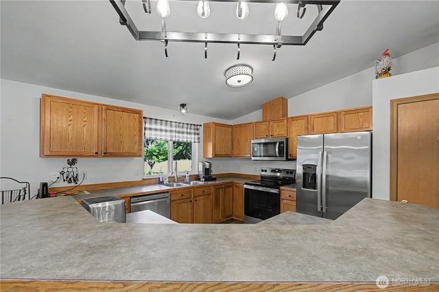 10548 179th Avenue SW, Rochester, WA 98579