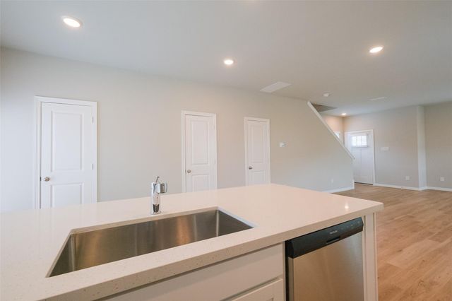 6434 New York Street, Houston, TX 77021