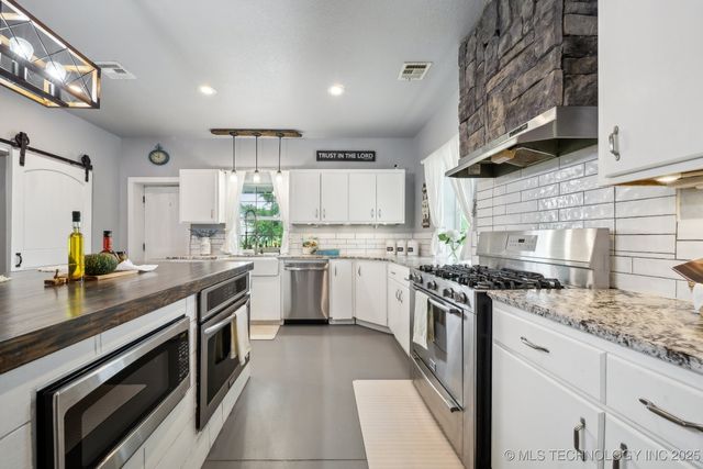 18132 W 301st Street S, Bristow, OK 74010