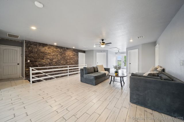 18132 W 301st Street S, Bristow, OK 74010