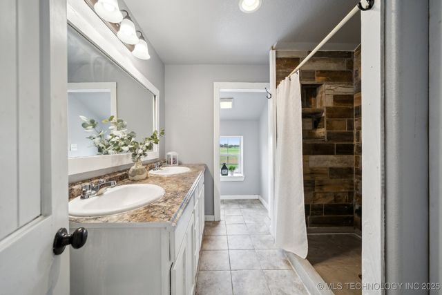 18132 W 301st Street S, Bristow, OK 74010