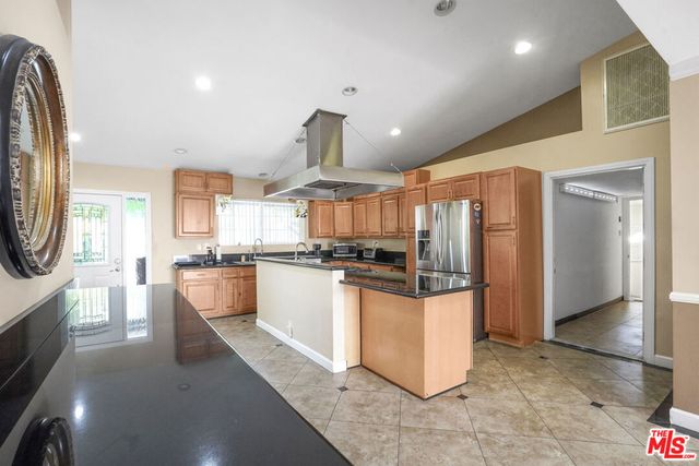 7017 Vicky Avenue, West Hills, CA 91307