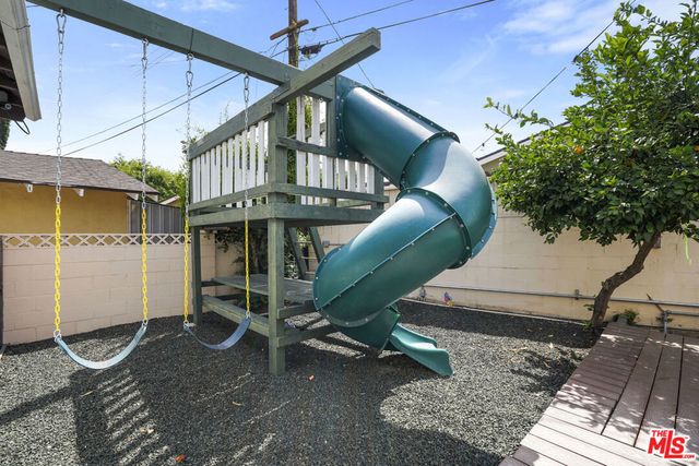 7017 Vicky Avenue, West Hills, CA 91307