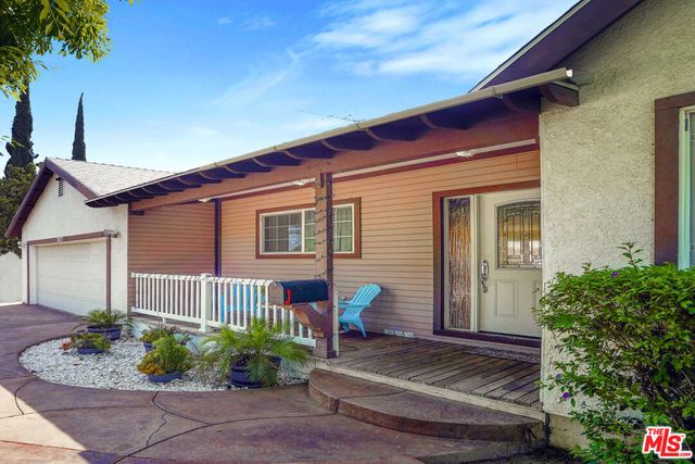 7017 Vicky Avenue, West Hills, CA 91307