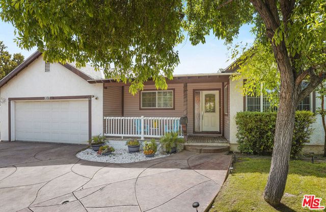 7017 Vicky Avenue, West Hills, CA 91307