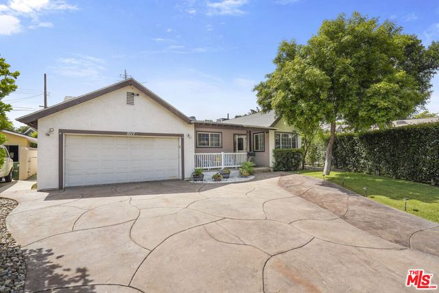 7017 Vicky Avenue, West Hills, CA 91307