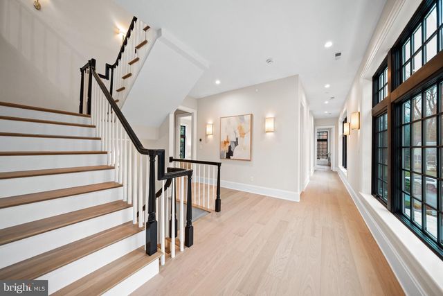 5125 UPTON ST NW, Washington, DC 20016