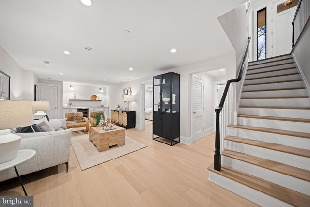 5125 UPTON ST NW, Washington, DC 20016