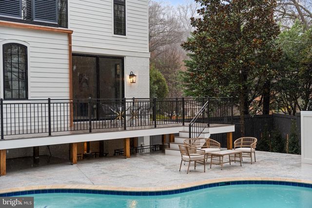 5125 UPTON ST NW, Washington, DC 20016