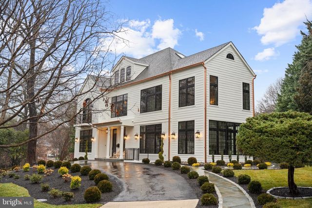 5125 UPTON ST NW, Washington, DC 20016