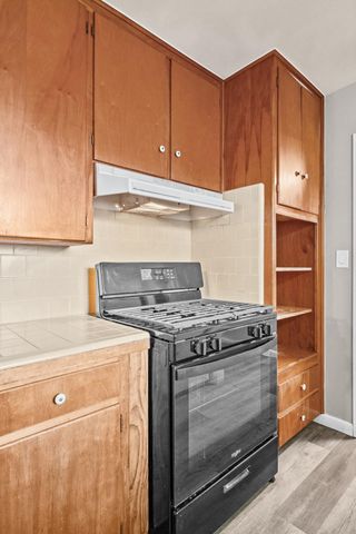 1127 S Whitney, Visalia, CA 93277