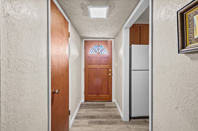 1127 S Whitney, Visalia, CA 93277