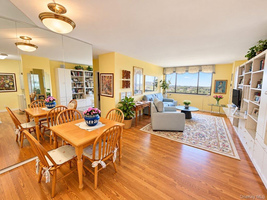 26910 Grand Central 26P, Floral Park, NY 11005 — photo 2