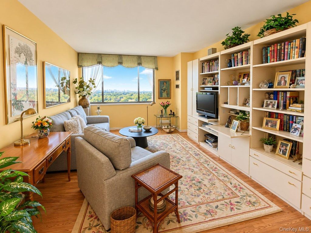 26910 Grand Central 26P, Floral Park, NY 11005 — photo 3