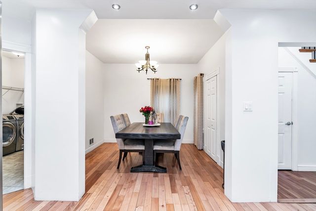 42 D St, Lowell, MA 01851