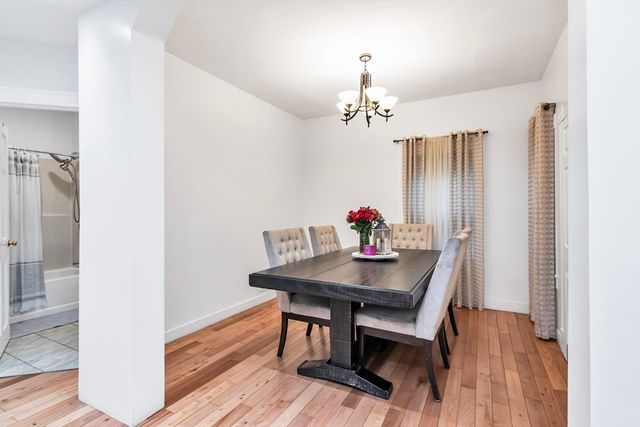 42 D St, Lowell, MA 01851