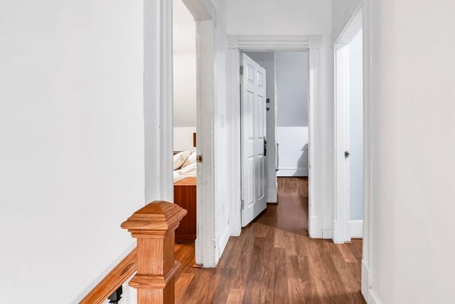 42 D St, Lowell, MA 01851