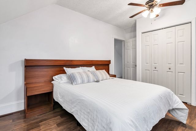 42 D St, Lowell, MA 01851