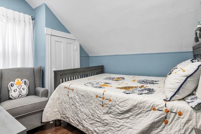 42 D St, Lowell, MA 01851