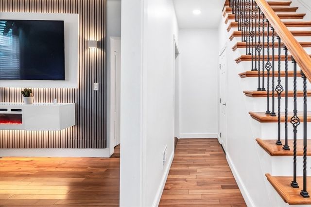 42 D St, Lowell, MA 01851